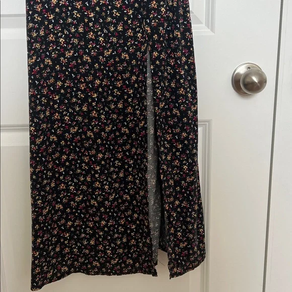 Zara Floral Dress - Picture 3 of 4